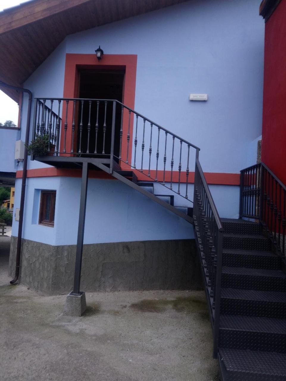 La Besnada Apartamento Nieda Exterior foto