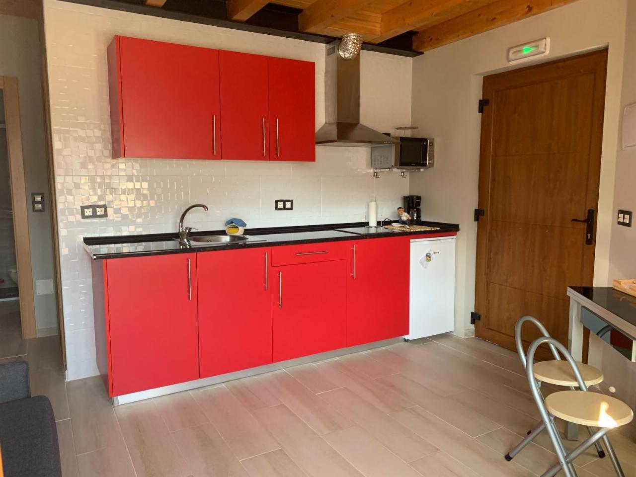 La Besnada Apartamento Nieda Exterior foto